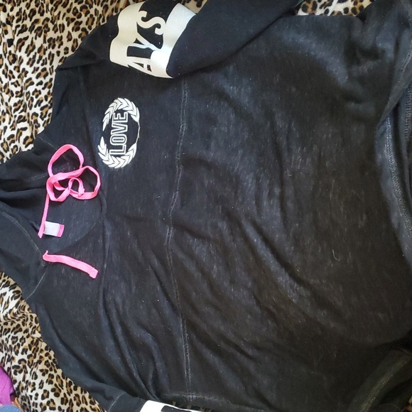 No Boundaries Lightweight Black Hoodie with Pink Drawstrings - Picture 3 of 9